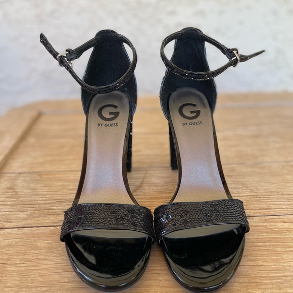 G by guess heels - Picture 3 of 4